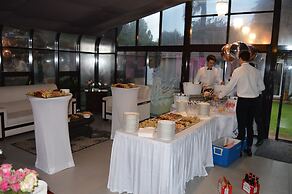 Airport Garden Boutique Hotel