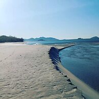 Reserva do Sahy, Condado