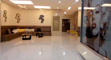 M Place at Abs by Noemi