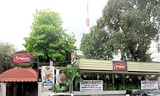 M Place at Abs by Noemi