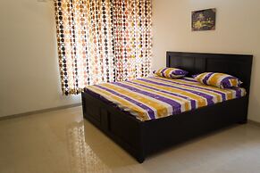 4BHK by Tripvillas Holiday Homes