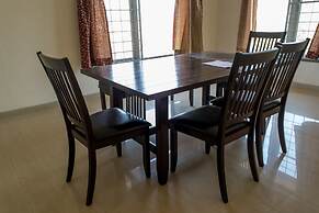 4BHK by Tripvillas Holiday Homes