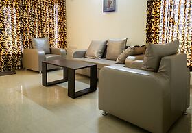 4BHK by Tripvillas Holiday Homes