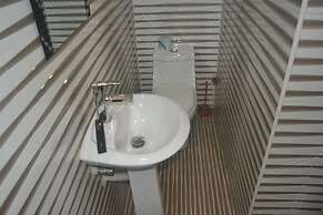 Mac Dove Lounge & Suites ltd