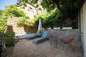 Logis Hôtel Domaine les Falaises