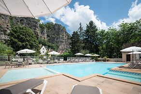 Logis Hôtel Domaine les Falaises
