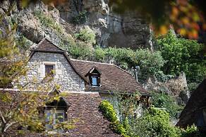 Logis Hôtel Domaine les Falaises