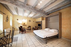 Logis Hôtel Domaine les Falaises