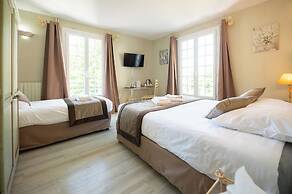 Logis Hôtel Domaine les Falaises