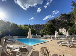 Logis Hôtel Domaine les Falaises