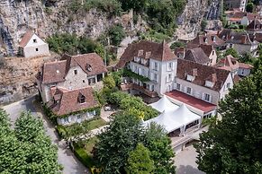 Logis Hôtel Domaine les Falaises