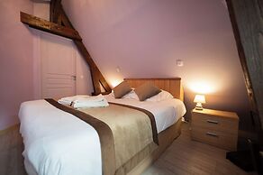 Logis Hôtel Domaine les Falaises