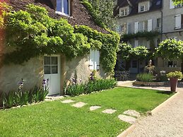Logis Hôtel Domaine les Falaises