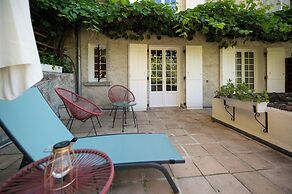 Logis Hôtel Domaine les Falaises