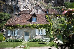 Logis Hôtel Domaine les Falaises