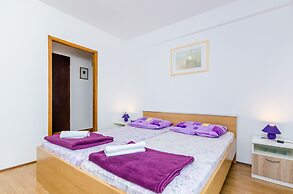 Apartments & Rooms Mihajica