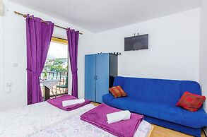 Apartments & Rooms Mihajica