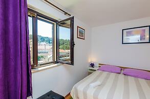 Apartments & Rooms Mihajica