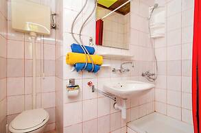 Apartments & Rooms Mihajica