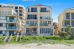 Beachfront Palm Beach Townhouse