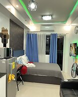 Condo Unit With Balcony in Manila