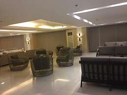 Condo Unit With Balcony in Manila