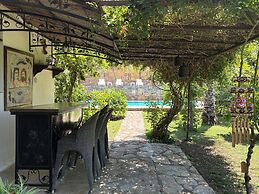 Kamarca House Hotel