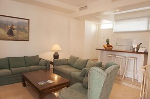 Lloyds Beach Club Aparthotel