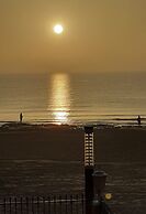 Lloyds Beach Club Aparthotel