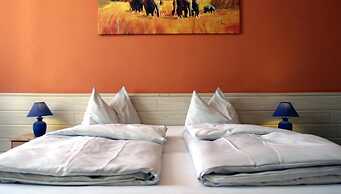 Bavaria Safari Hotel