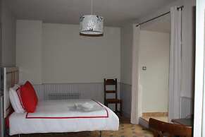 Bed in Bellongue