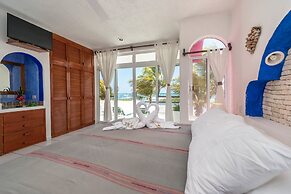 Del Sol Beachfront Hotel and Condos