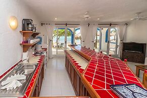 Del Sol Beachfront Hotel and Condos