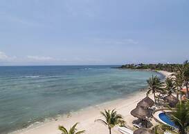 Del Sol Beachfront Hotel and Condos