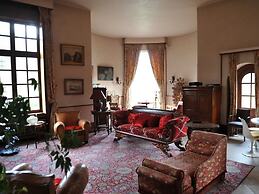 Le Logis D'arniere