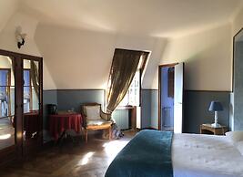 Le Logis D'arniere