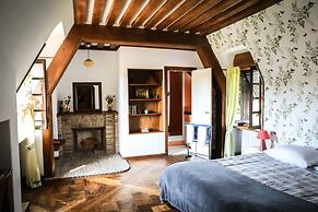Le Logis D'arniere