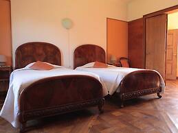 Le Logis D'arniere