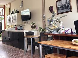 RoomQuest One Bangsaray