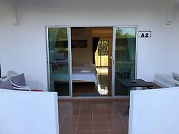 RoomQuest One Bangsaray