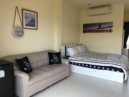 RoomQuest One Bangsaray