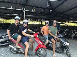 RoomQuest One Bangsaray