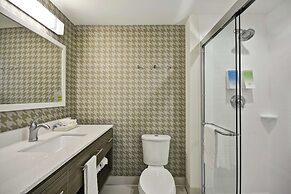 Home2 Suites by Hilton Plymouth, MN