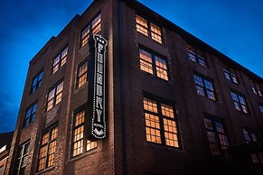 The Foundry Hotel Asheville, Curio Collection by Hilton