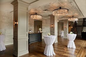 The Foundry Hotel Asheville, Curio Collection by Hilton