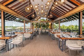 DoubleTree by Hilton Weerawila Rajawarna Resort