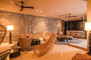 DoubleTree by Hilton Weerawila Rajawarna Resort