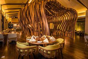 DoubleTree by Hilton Weerawila Rajawarna Resort
