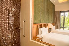 DoubleTree by Hilton Weerawila Rajawarna Resort