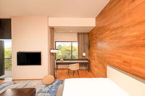 DoubleTree by Hilton Weerawila Rajawarna Resort